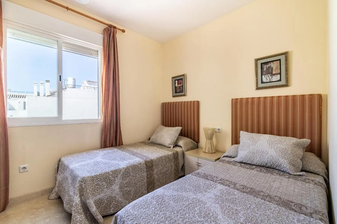 Lejlighed Cozy 2-Bedroom Beachfront Retreat In Estepona Spanien