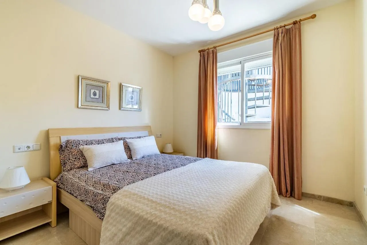 Cozy 2-Bedroom Beachfront Retreat In Estepona